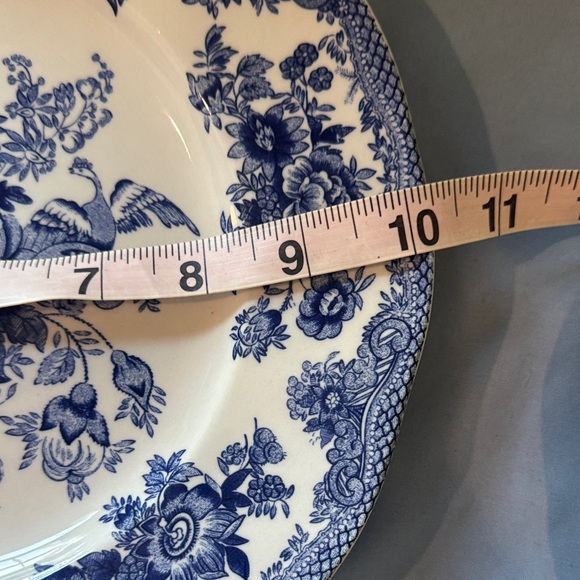 Blue and White Floral Porcelain Dinner Plates - Set of 4 - Picture 4 of 4